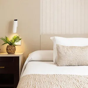 **** Hotel Plaza Del Castillo Španělsko